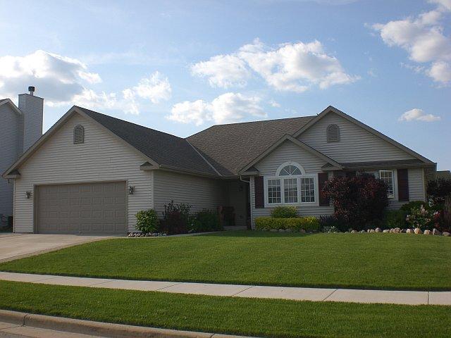 8332 Queensbury Ln., Sturtevant, WI 53177