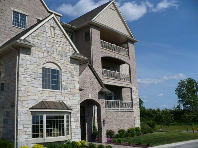 173 Lapham #206, Oconomowoc, WI 53066