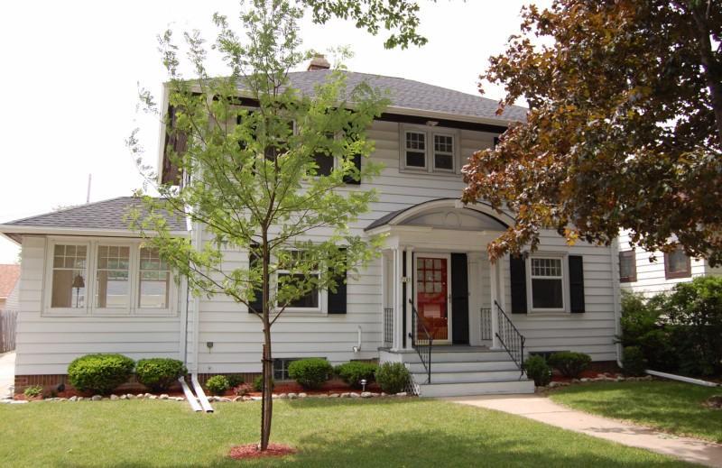 7021 W Bluemound Rd., Wauwatosa, WI 53213