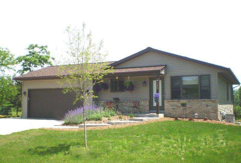 486 Ritger Cir., Addison, WI 53002