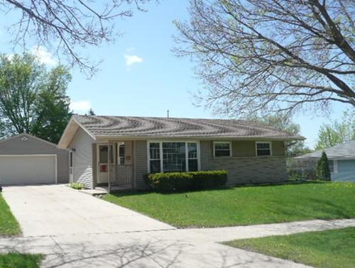 435 Richard St., Waukesha, WI 53189