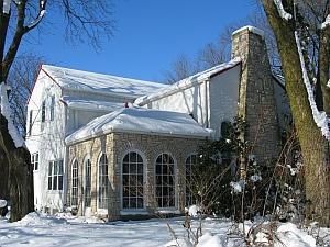 123 Highland Ave., Hartford, WI 53027