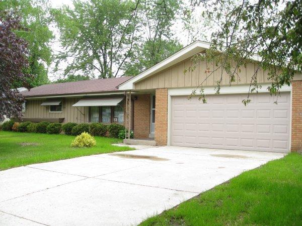 4630 N 108th St., Wauwatosa, WI 53225