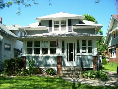 7106 22nd Ave, Kenosha, WI 53143