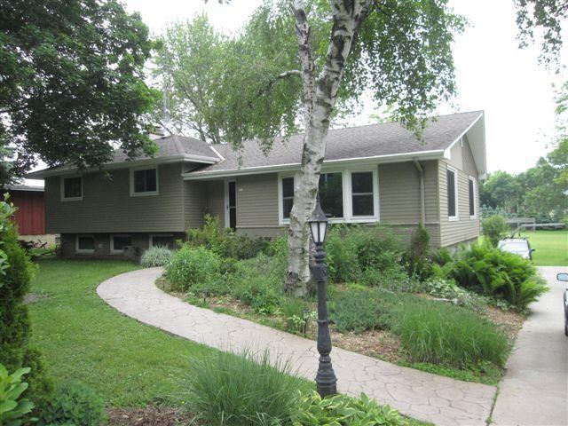 654 S Concord Rd., Oconomowoc, WI 53066