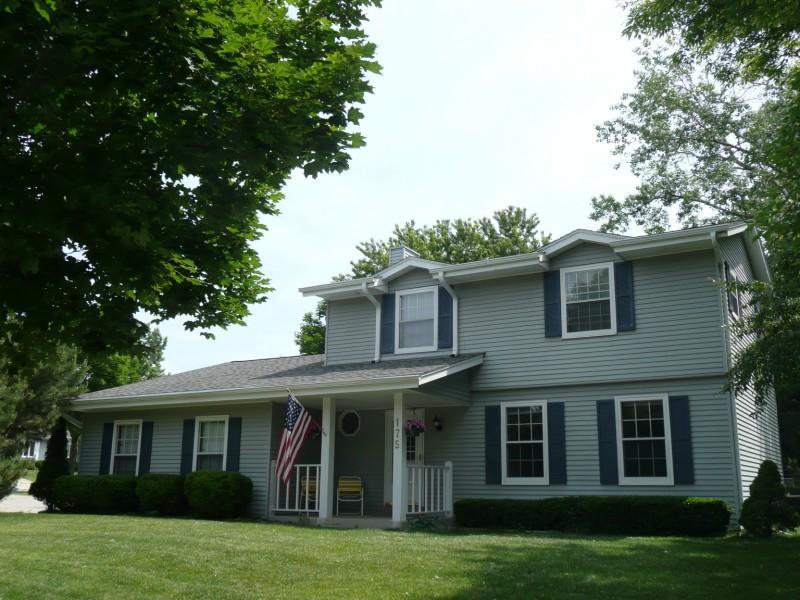 175 Debbie Dr., Waukesha, WI 53189
