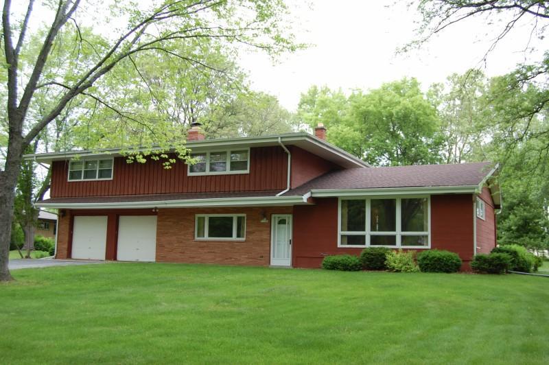 N57W15286 Mesa Dr., Menomonee Falls, WI 53051