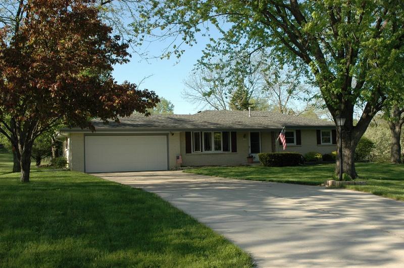 11830 W Scherrei Dr., Franklin, WI 53132
