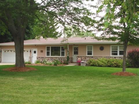 W39488 Laketon Ave., Oconomowoc, WI 53066