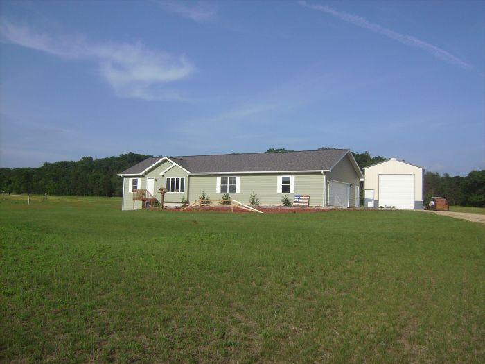 19780 Ideal Rd., Leon, WI 54656