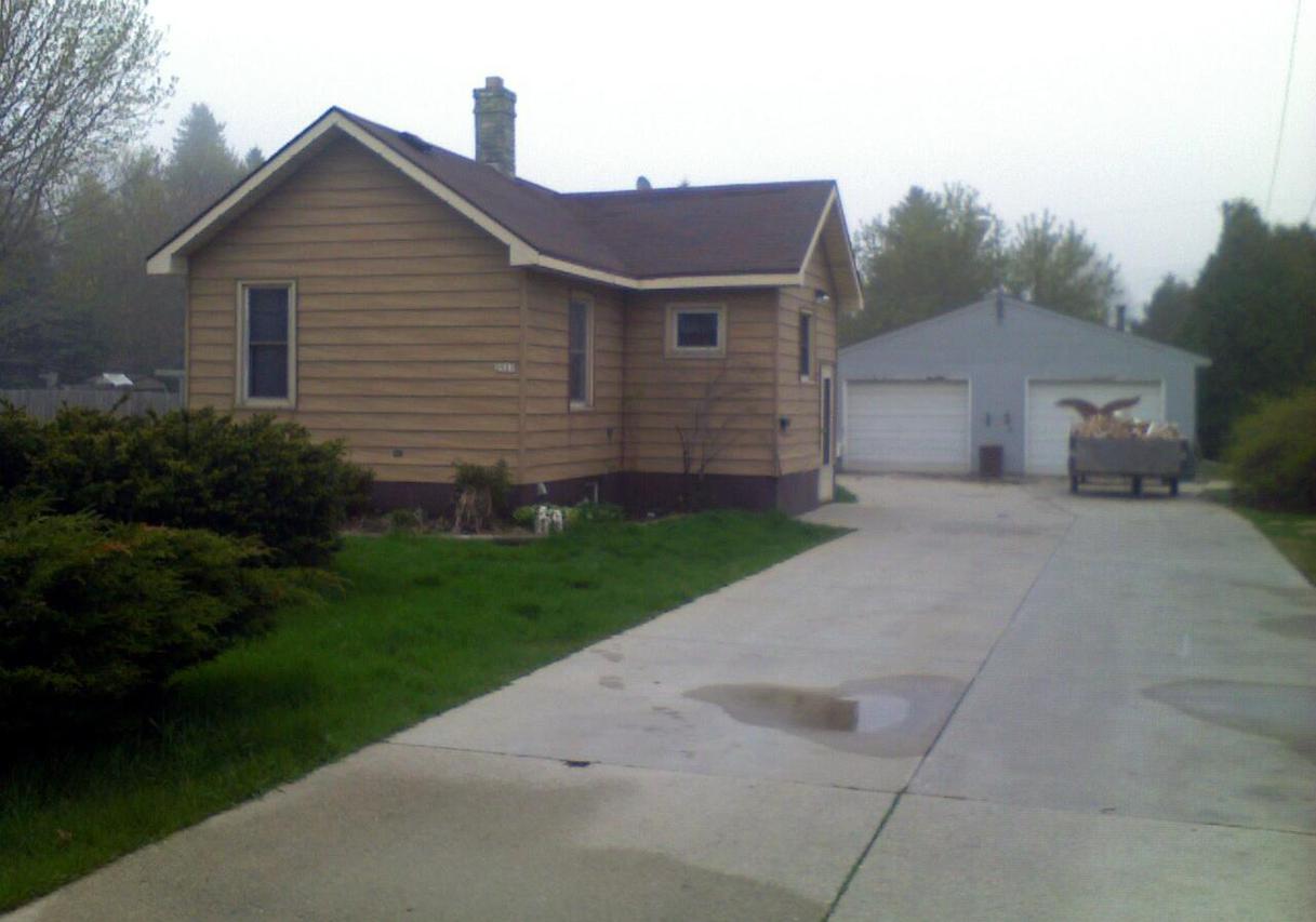 2527 N 8th St., Sheboygan, WI 53083