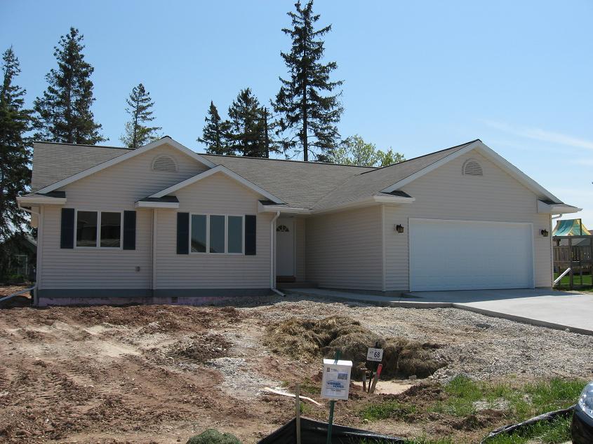 1215 Foxglove Ln., Sheboygan Falls, WI 53085