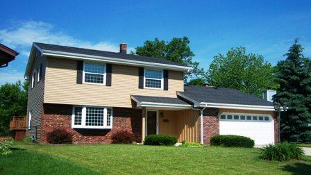8525 S Woodvale Dr., Oak Creek, WI 53154
