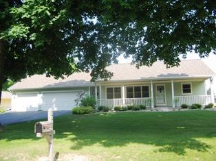 5993 Eagle Point Rd., Hartford, WI 53027