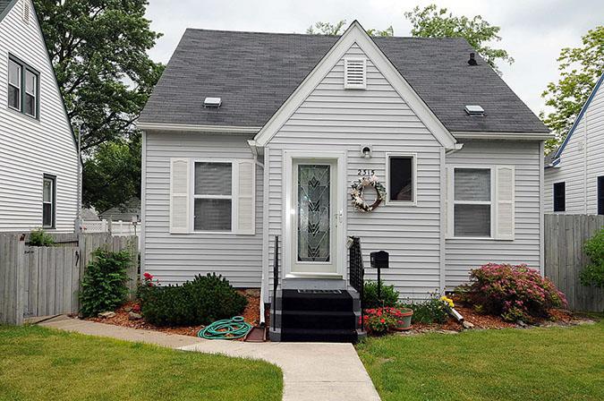 2315 Mississippi St., La Crosse, WI 54601