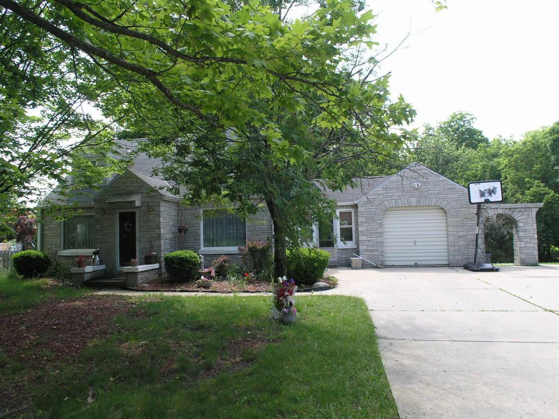 4075 S 124th St., New Berlin, WI 53228