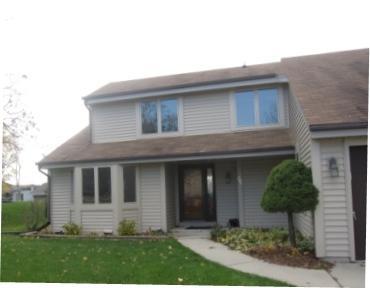 404 Jays Ln, Waukesha, WI 53188