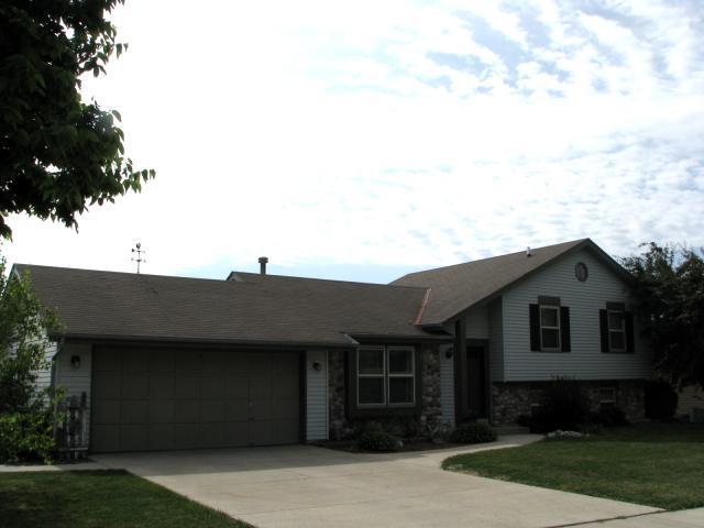 1107 Squire, West Bend, WI 53090