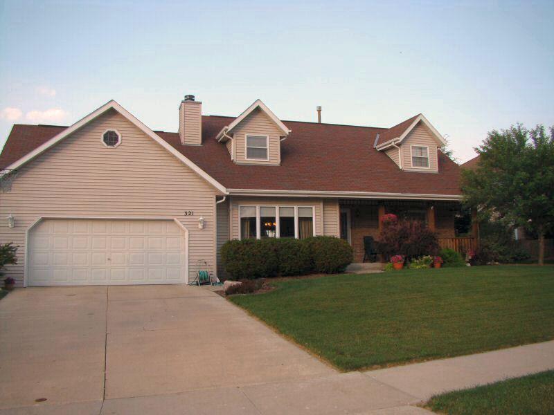 321 Gorman Way, West Bend, WI 53095