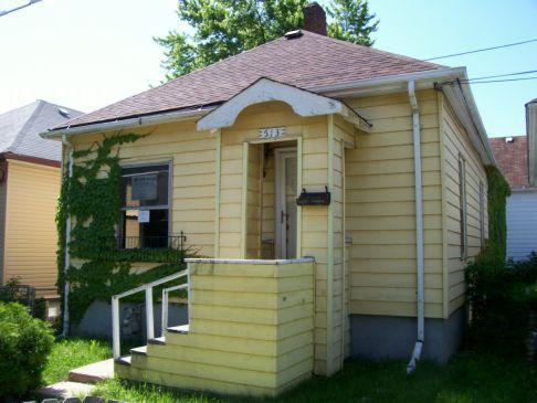 513 66th St., Kenosha, WI 53143