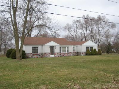 7271 S 35th St, Franklin, WI 53132