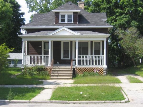 816 Columbus St., Manitowoc, WI 54220