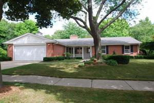 850 E Badger Ln., West Bend, WI 53095