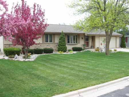 144 Pheasant Ln, Fredonia, WI 53021