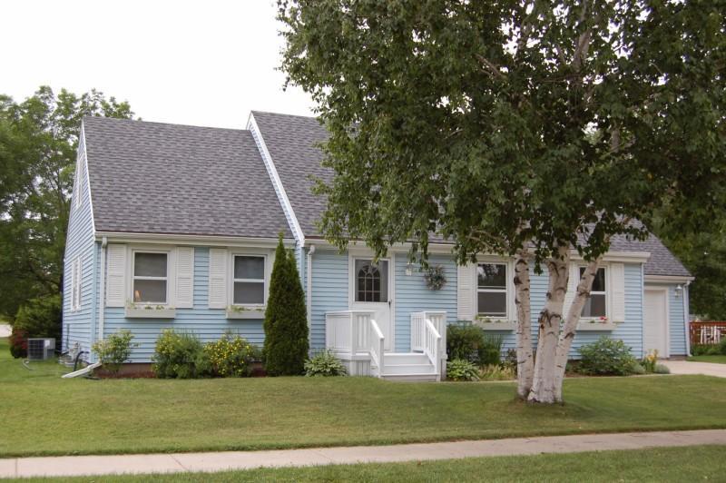 1017 Edgewood Rd., Kewaskum, WI 53040