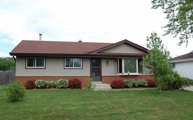 6911 Lone Elm Dr., Racine, WI 53402