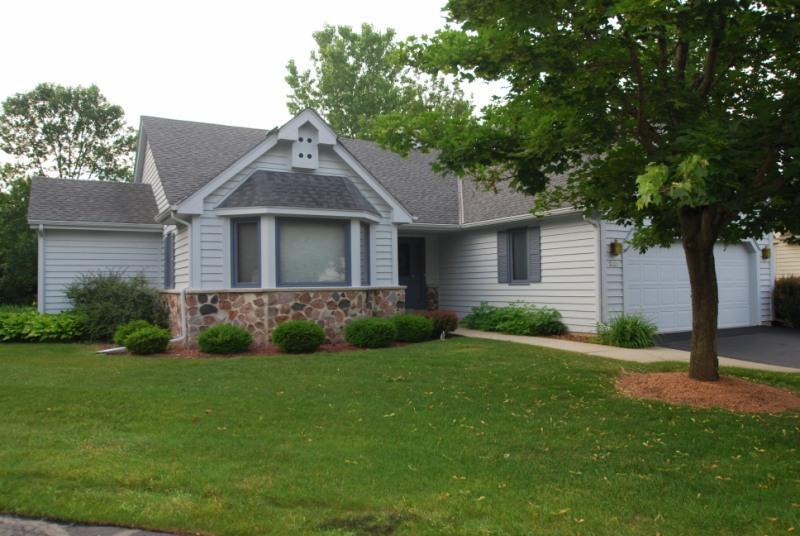 5404 Wolfberry Cir., Greendale, WI 53129
