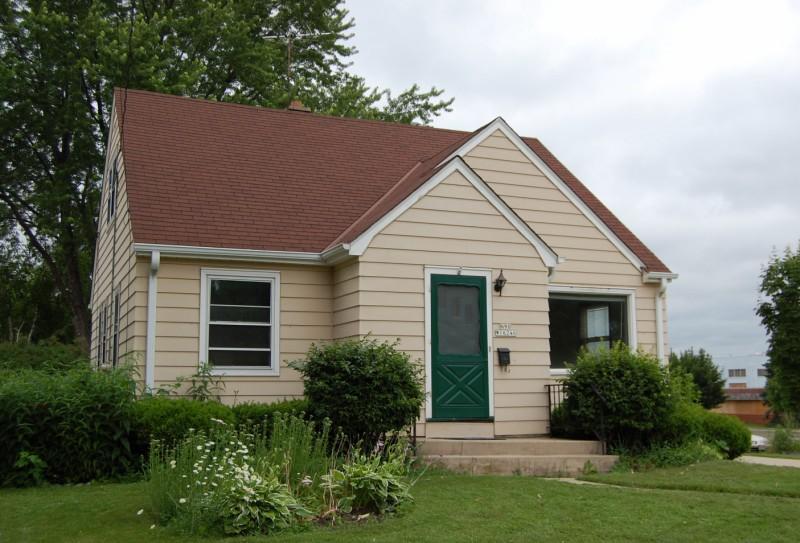 N90W16246 Roosevelt Dr., Menomonee Falls, WI 53051