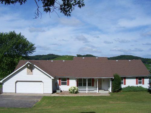 11614 Anchor Ave., New Lyme, WI 54656