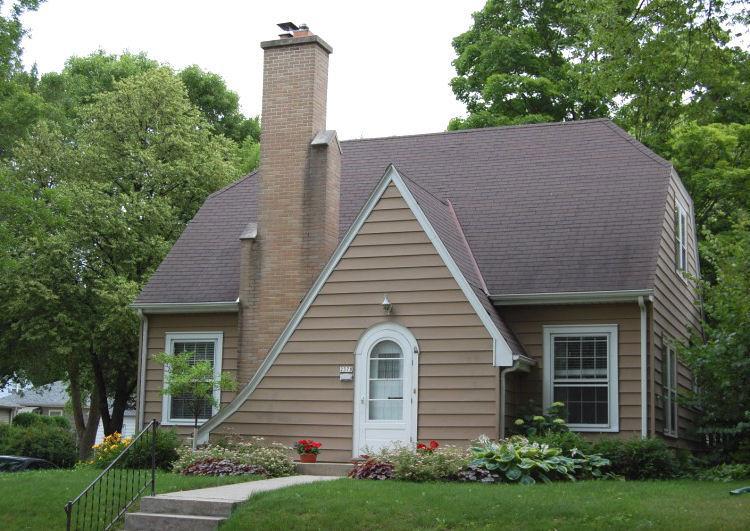 2378 N 83rd, Wauwatosa, WI 53213