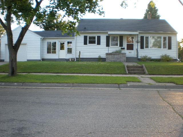 1802 S 21st Pl., La Crosse, WI 54601