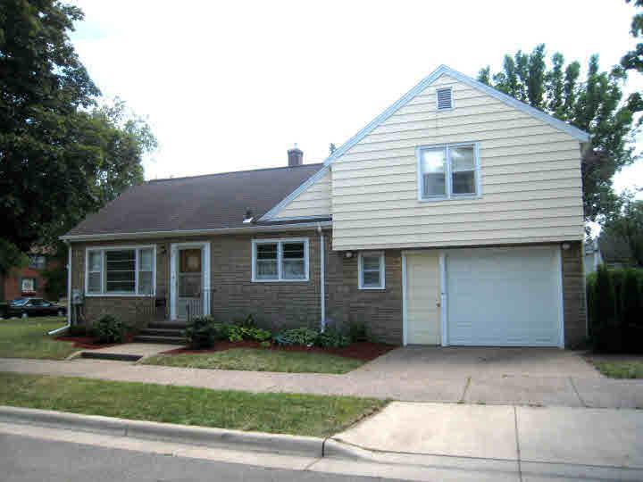 2026 Jackson St, La Crosse, WI 54601