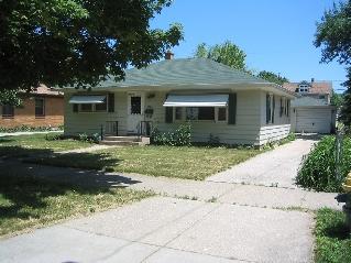 2827 Cleveland Ave., Racine, WI 53405