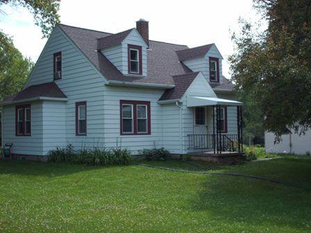 10521 W Howard Ave., Greenfield, WI 53228