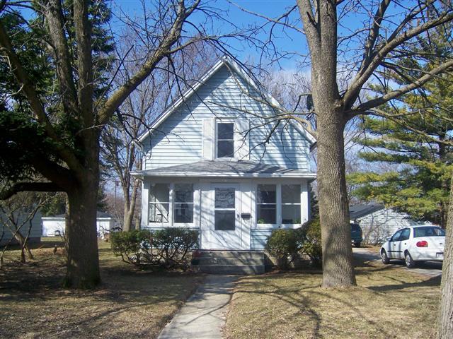 137 Ormsby, Pewaukee, WI 53072