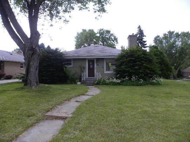 10910 W Harvard Ln., Wauwatosa, WI 53226