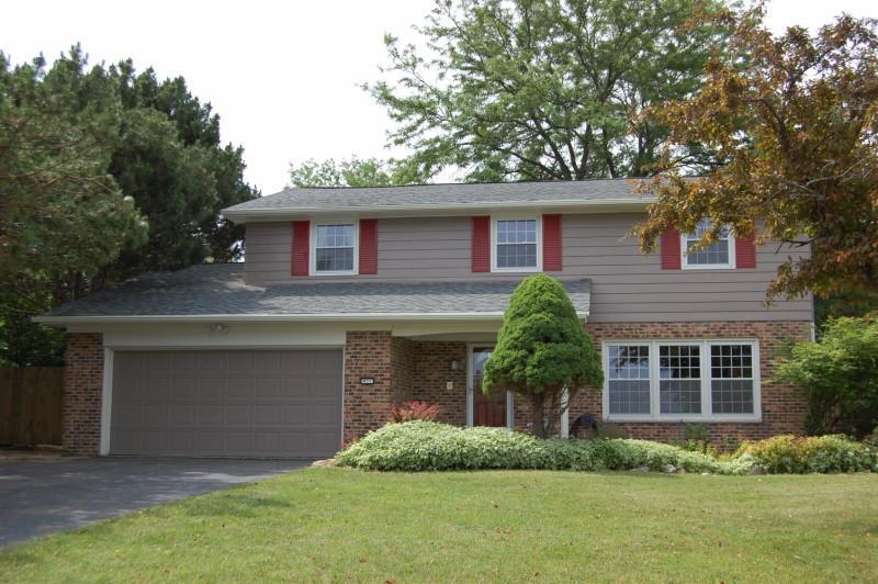 431 W Daphne Rd., Glendale, WI 53217