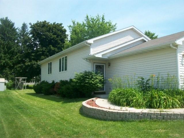 1814 Patricia Ln., Waukesha, WI 53188