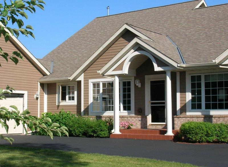 N48W16157 Lone Oak Ln, Menomonee Falls, WI 53051