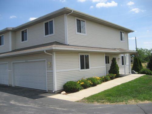641 Beaus Bay #4, Slinger, WI 53086