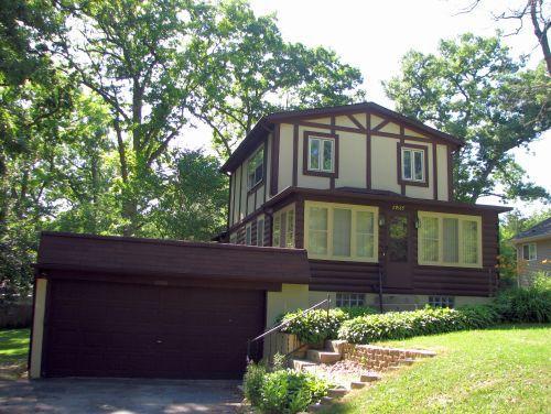 N9189 Cedar Ave., East Troy, WI 53120