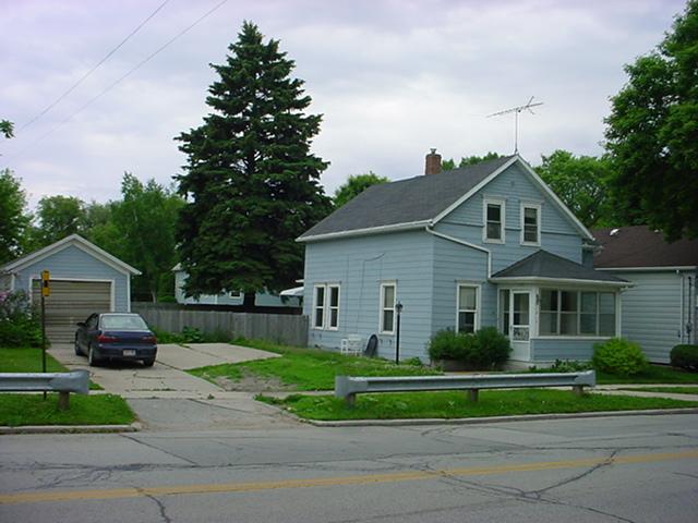 1215 Huron St., Manitowoc, WI 54220