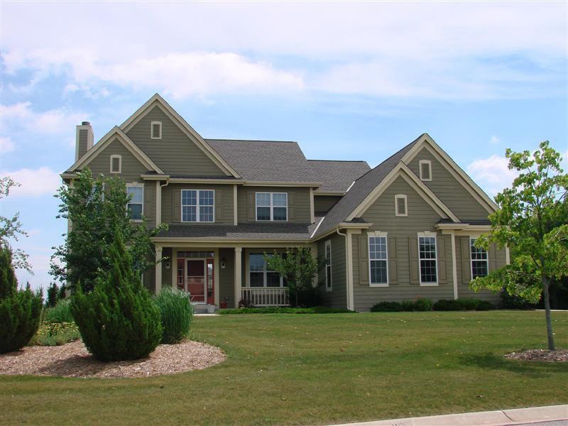 W176N5404 Highridge Dr., Menomonee Falls, WI 53051