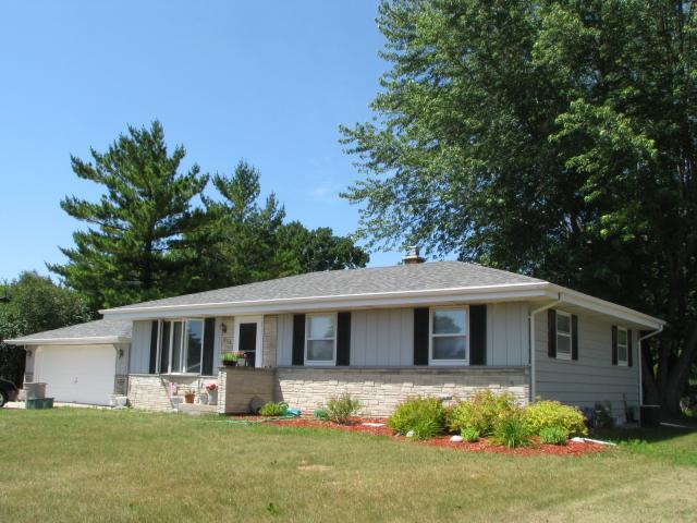 624 Sandy Acre Dr., West Bend, WI 53090