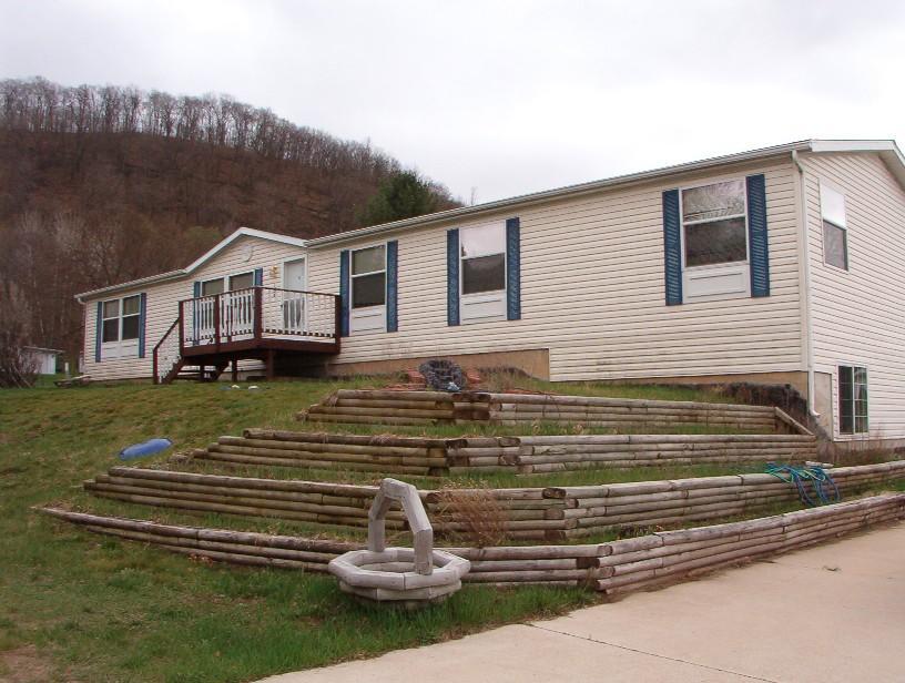 175 Spruce, Gays Mills, WI 54631