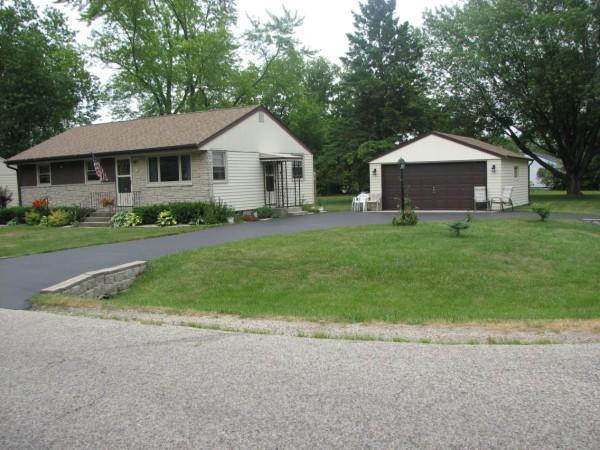 8213 W Elm Ct., Franklin, WI 53132